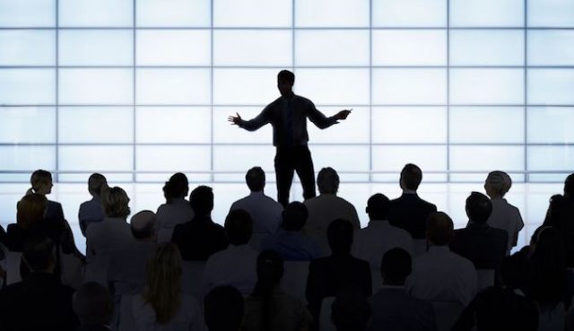Cara Membuka Pidato: 10 Contoh Pembuka dalam Public&nbsp;Speaking